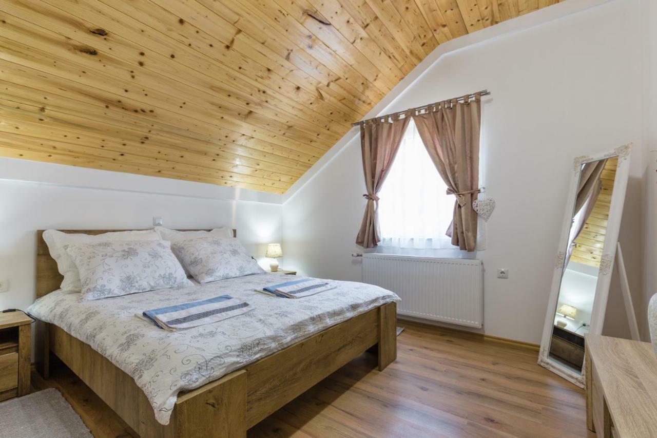 Studio Apartments Eagle Rakovica Luaran gambar