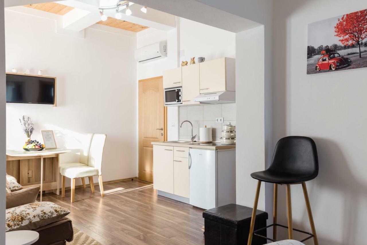 Studio Apartments Eagle Rakovica Luaran gambar