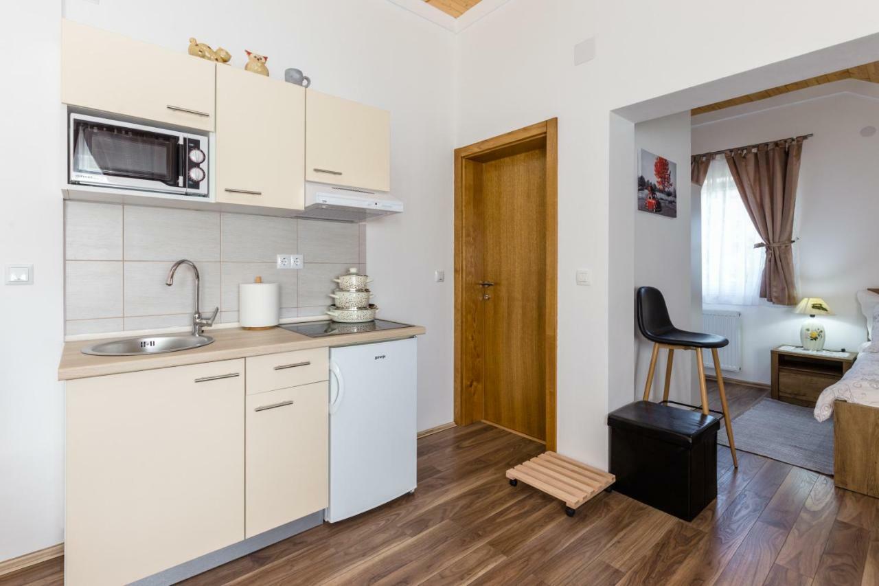 Studio Apartments Eagle Rakovica Luaran gambar