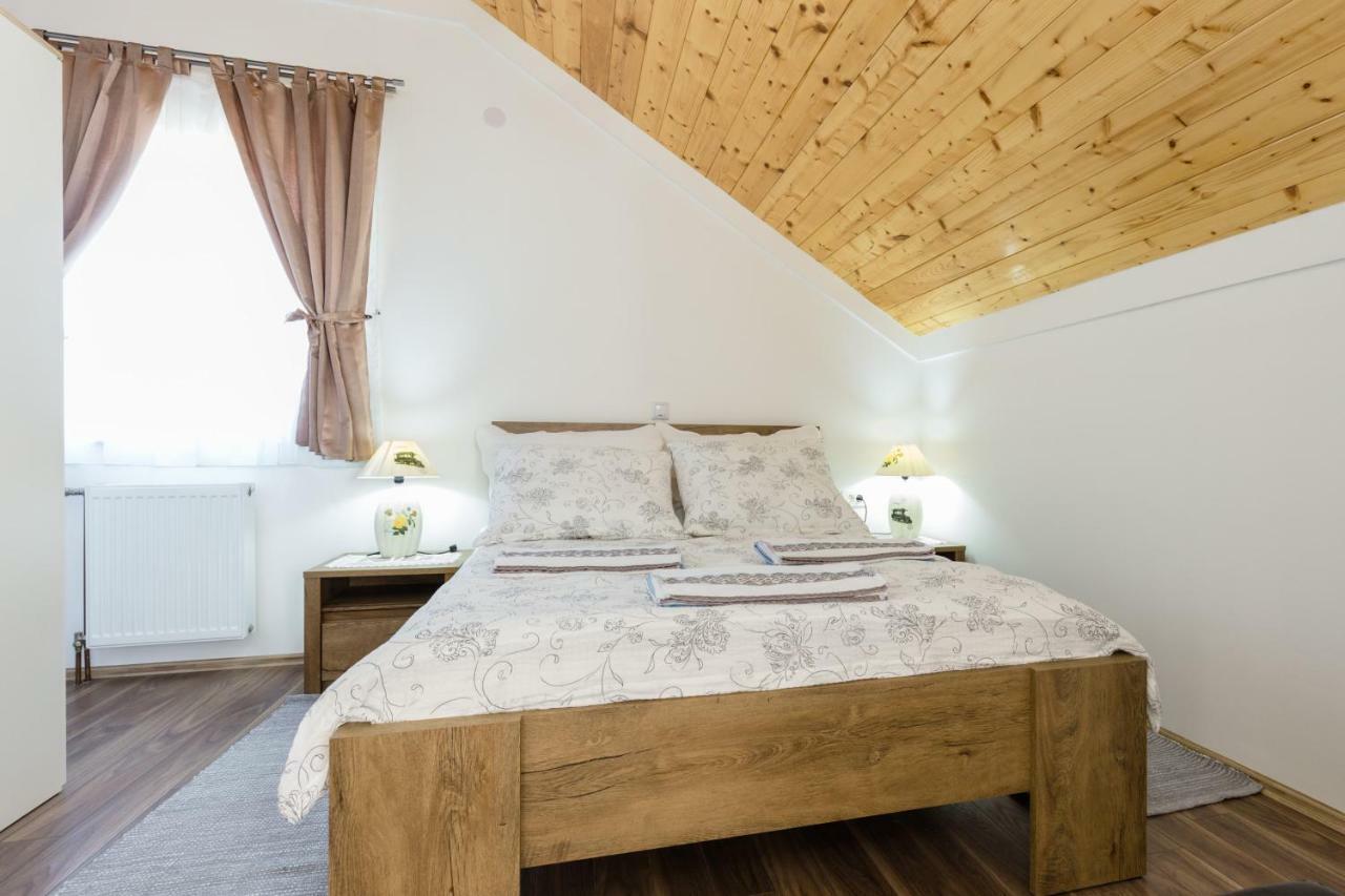 Studio Apartments Eagle Rakovica Luaran gambar